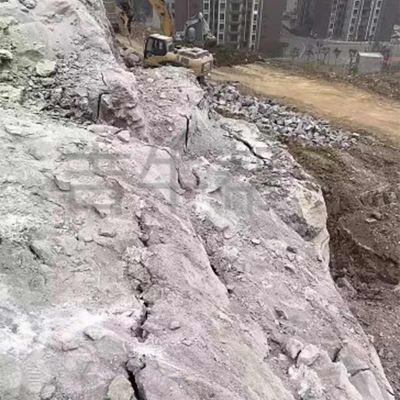 青石靜爆劑
